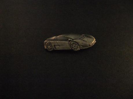 Lamborghini Diablo supersportwagen zilverkleurig ( onderdeel van de Volkswagen groep )